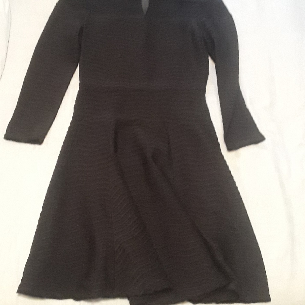 Dress - Picture 2 of 4